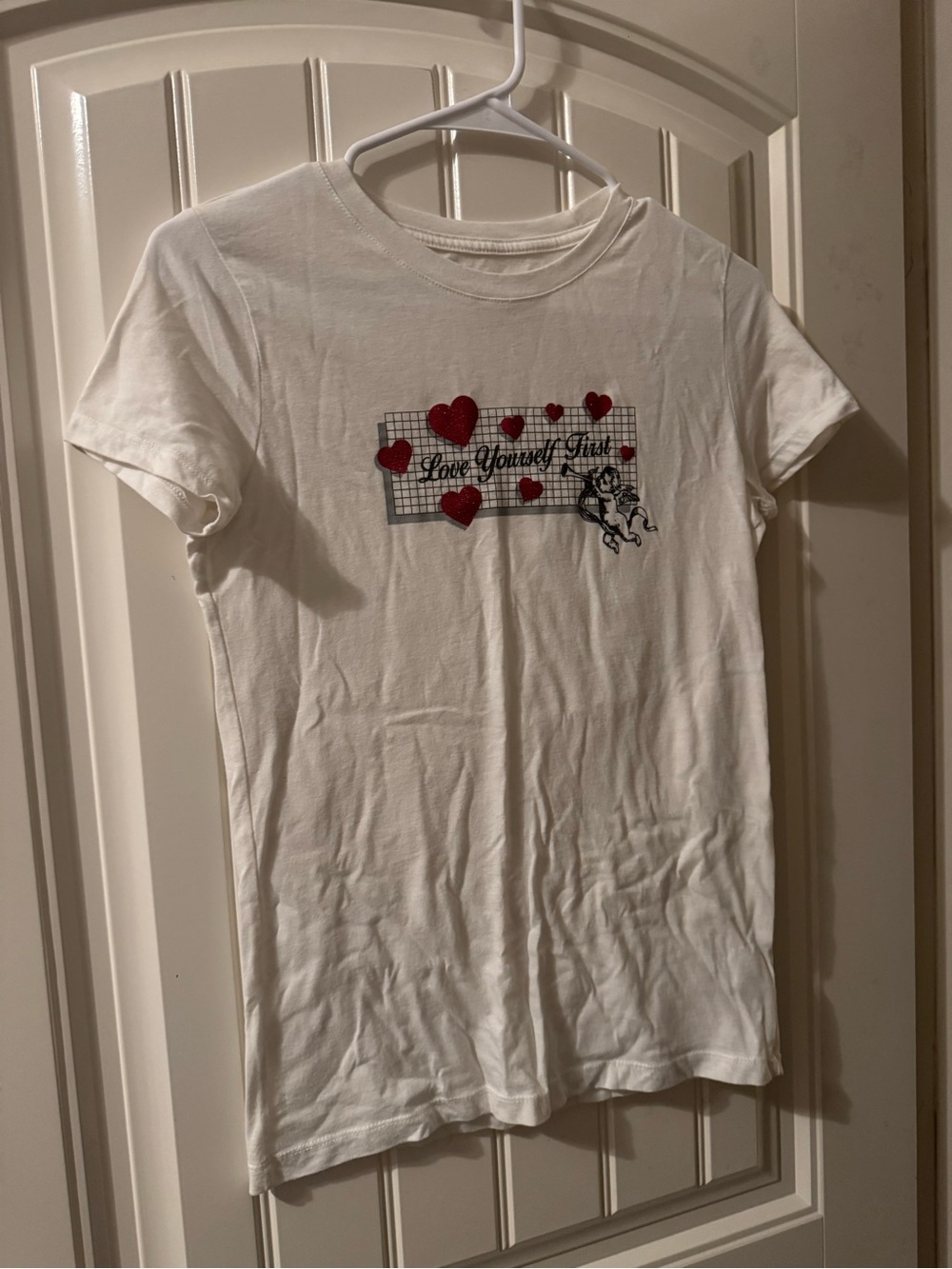 Aeropostale Womens White Graphic Tee with Red Heart Detail